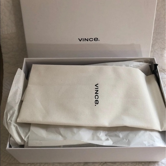 Vince Morris Strappy Flat Sandal - Picture 8 of 14